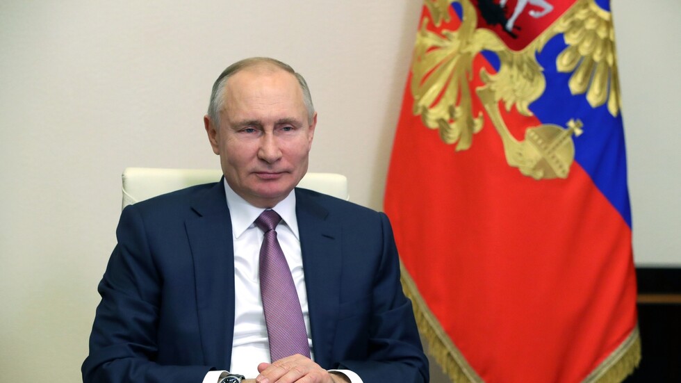 بوتين يرحب بالمشاركين في منتدى "غيدار"