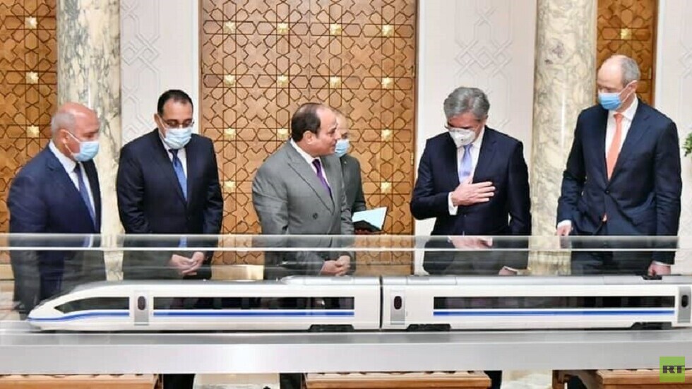 مصر توقع اتفاقا لإنشاء خط قطار فائق السرعة بـ23 مليار دولار