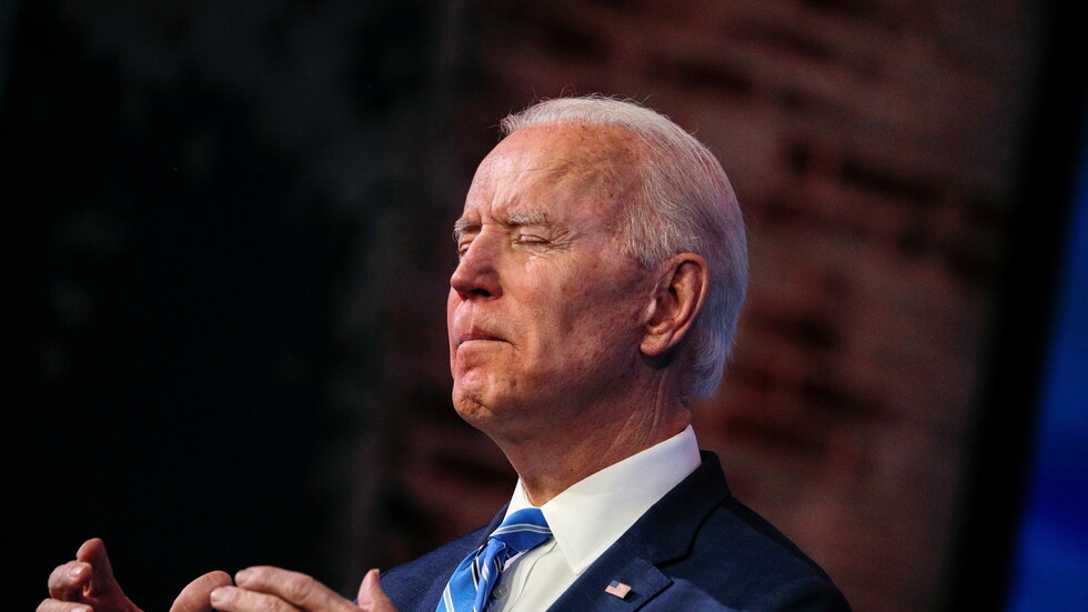 بايدن بانتظار "تنصيب على الحراب"