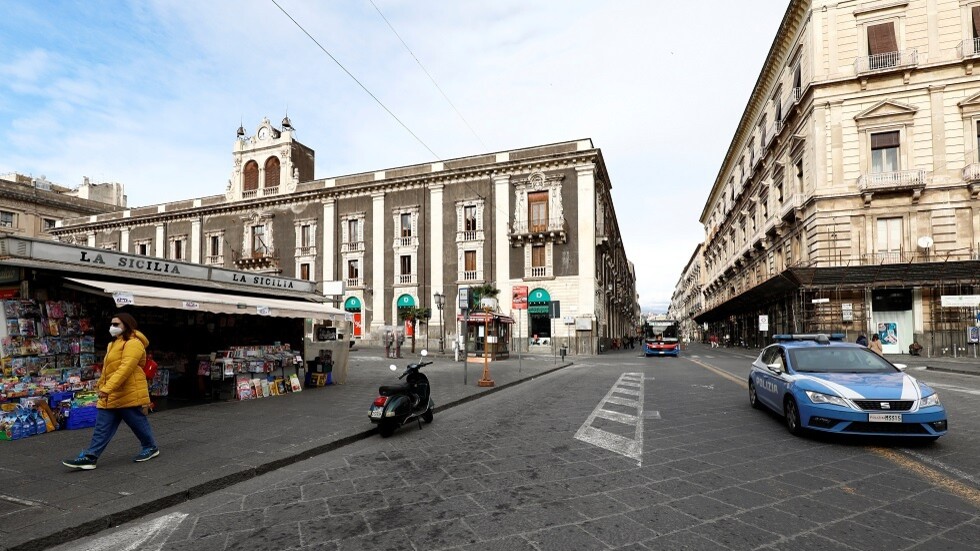 إيطاليا.. 377 وفاة و12415 إصابة جديدة بكورونا