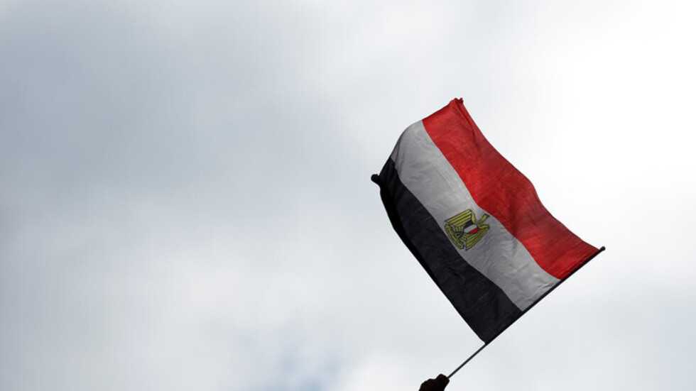 مصر.. أزمة بين الفنانين ونائب برلماني أثناء مناقشة قانون ضحايا العمليات الحربية والأمنية