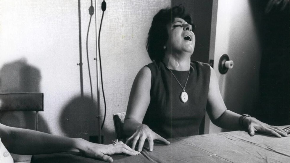 دراسة جديدة تفكك خيوط لغز خوض بعض الناس تجربة 