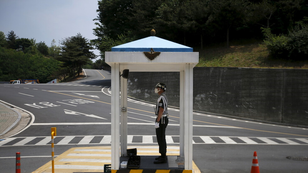 وزارة الدفاع في سيئول مستعدة لمناقشة أي مسألة مع كوريا الشمالية