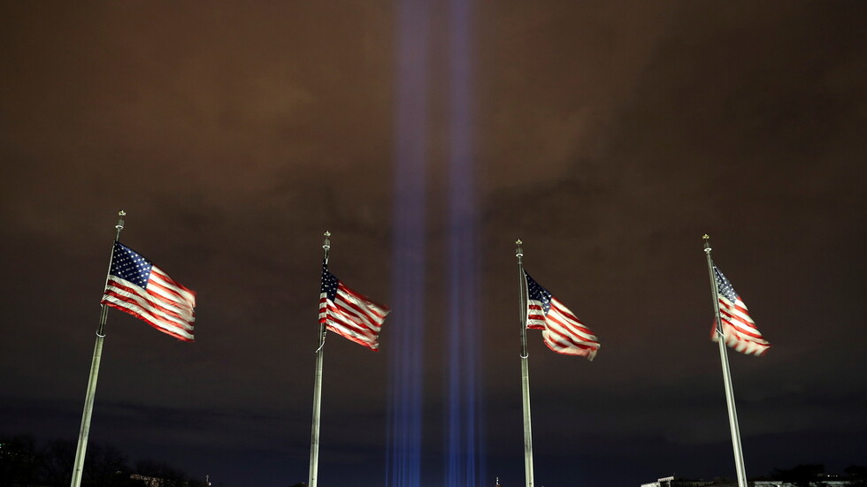 يحولون أمريكا إلى فناء مفتوح