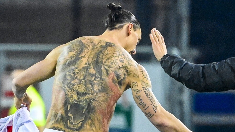 زلاتان يعادل رقما قياسيا للأسطورة فان باستن بعد ثنائية كالياري.. (فيديو)