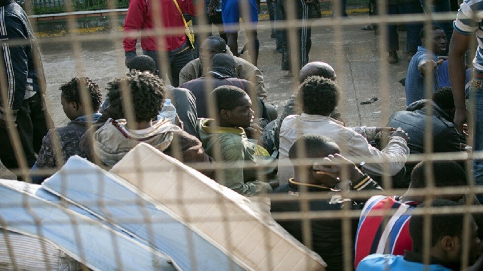 المغرب يرحل 120 مهاجرا إفريقيا من مدن الشمال إلى الجنوب‬