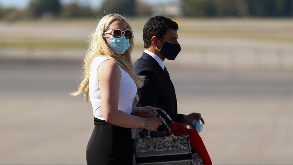 ابنة ترامب الصغرى تعلن خطوبتها من صديقها اللبناني