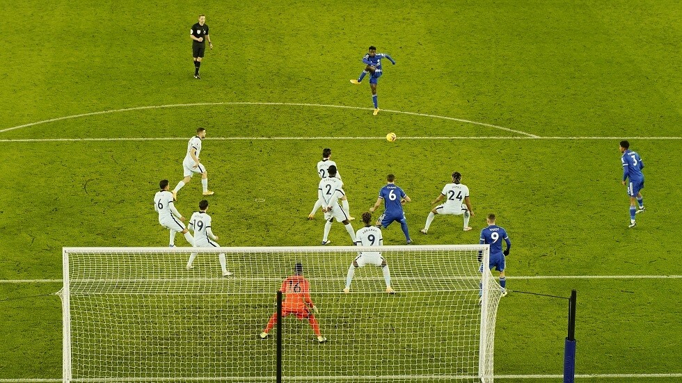 ليستر سيتي يتربع على عرش الدوري الإنجليزي الممتاز