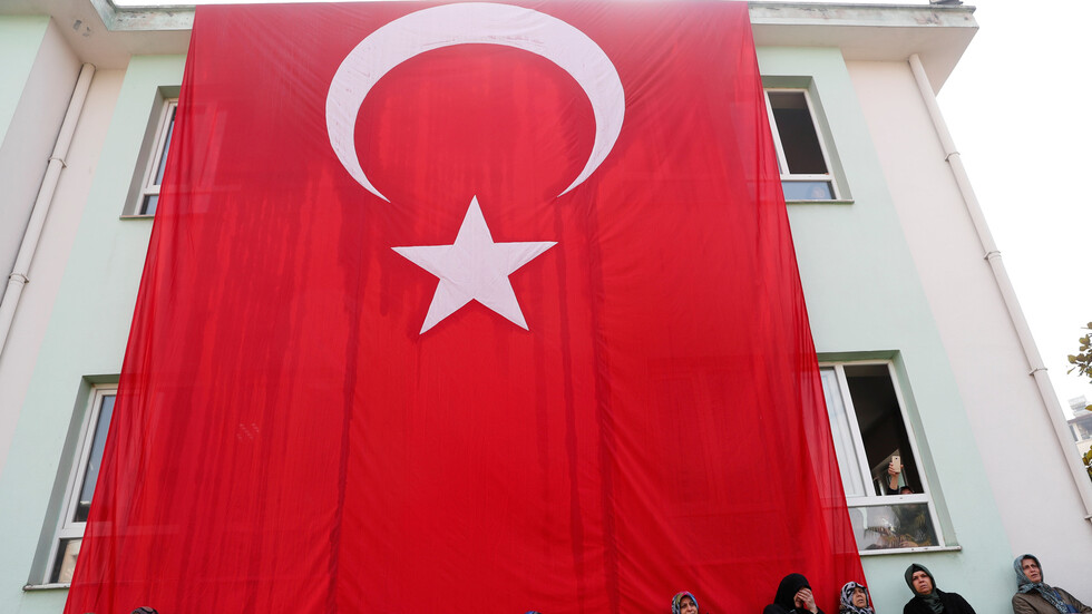 مؤسسة البريد التركية تفتتح فرعا لها في مدينة تل أبيض السورية