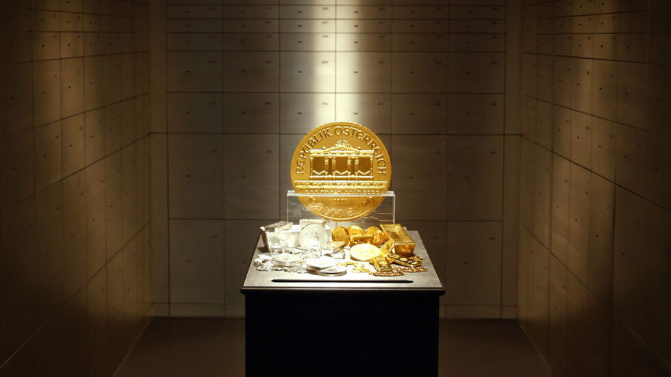 الذهب يصعد بفعل توقعات التحفيز الأمريكي