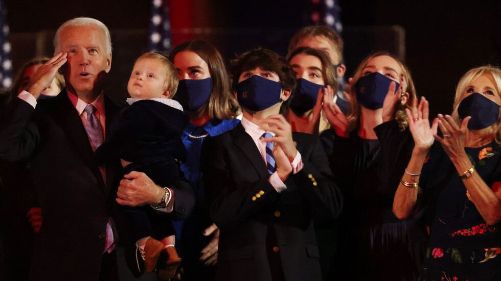 من هم أفراد العائلة الأمريكية الأولى التي ستسكن في البيت الأبيض في السنوات الـ4 المقبلة؟