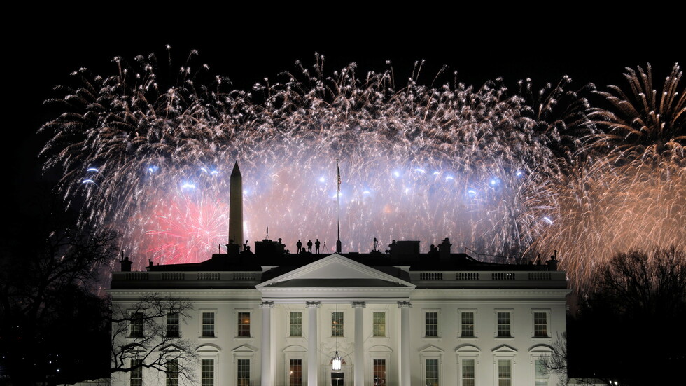 CNN: إدارة بايدن تطرد كبير موظفي البيت الأبيض