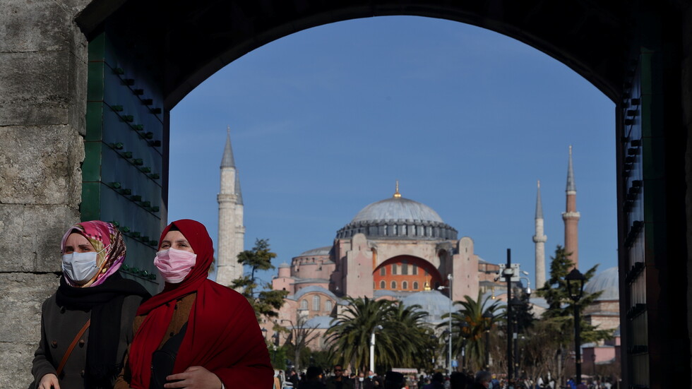 تركيا.. 140 وفاة و5277 إصابة جديدة بكورونا