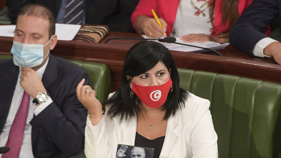 تونس.. "الحزب الدستوري الحر" يدعو إلى سحب الثقة من الحكومة ورئيس البرلمان