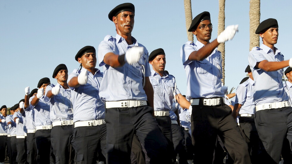 مصر.. مصدر يكشف تفاصيل تحرير 32 مواطنا مصريا في ليبيا ووفاة 3 آخرين بعد تعذيبهم