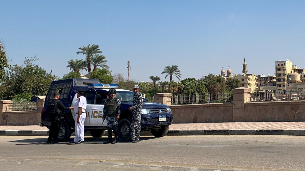 مصري يستولى على ملايين الجنيهات من مواطنين بحيلة ماكرة