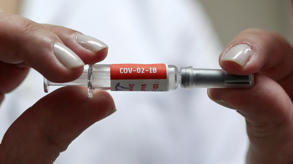 خبير صيني: اللقاح الصيني فعال ضد سلالات كورونا وطفراته