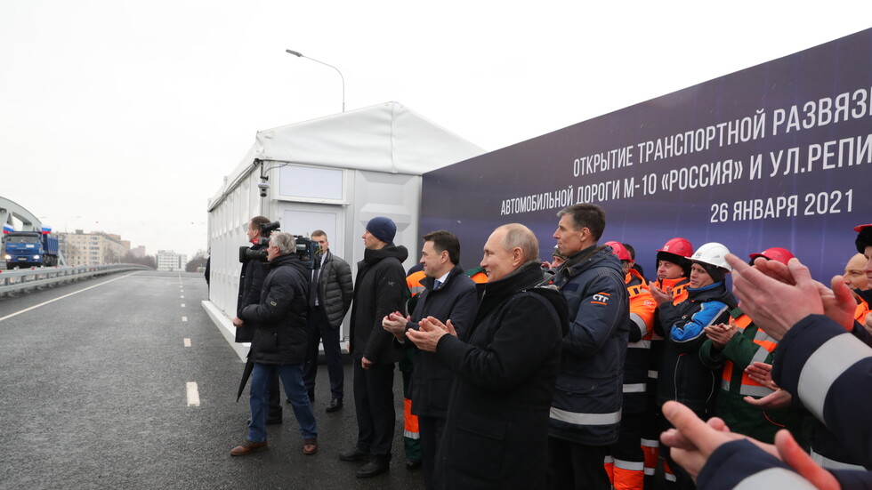 بوتين يفتتح عقدة مواصلات ضخمة في مقاطعة موسكو