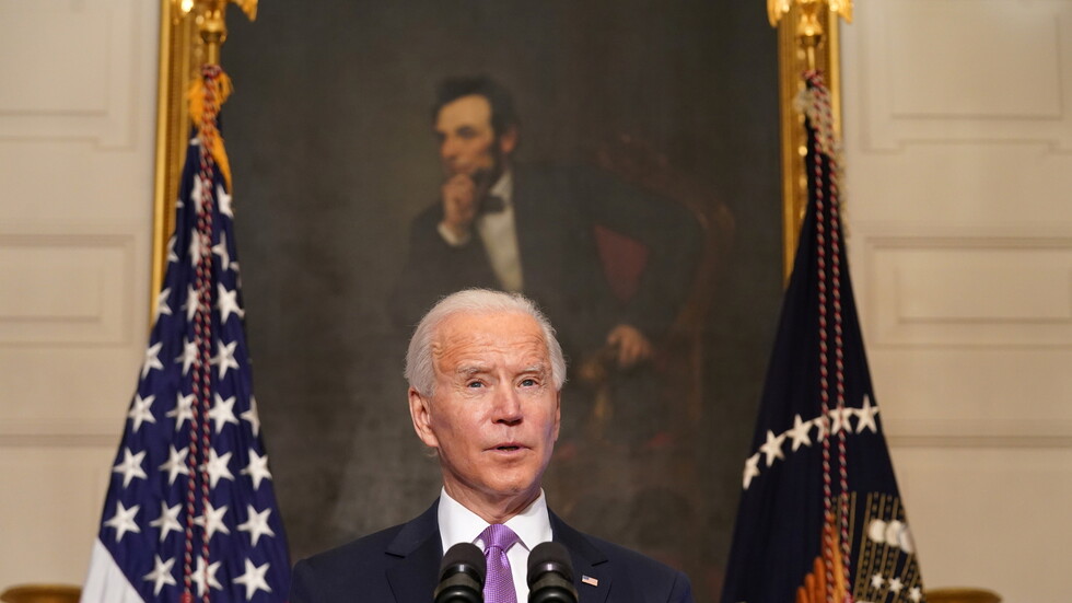 أمر لبايدن ينهي الاعتماد على "السجون الخاصة"