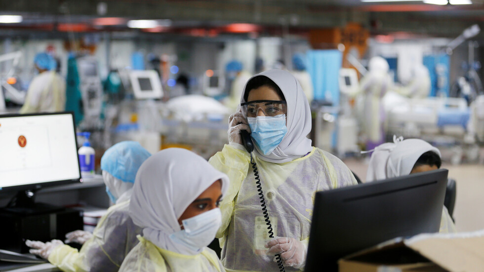 دولة خليجية تكشف عن إصابات بفيروس كورونا المتحور وتتخذ إجراءات للحد من انتشاره