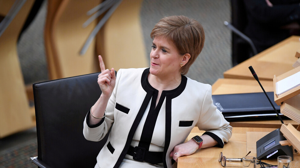 سترجين عن زيارة جونسون إلى إسكتلندا: هل هي حقا ضرورية؟