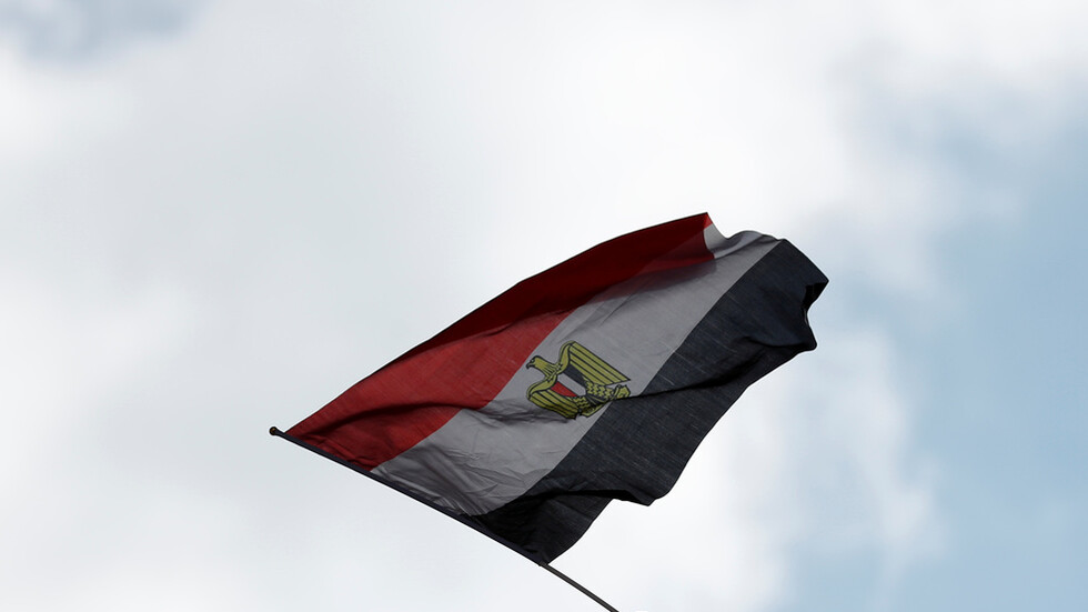 مصر.. خطأ طبي يصيب مذيعة مشهورة بشلل عضلي