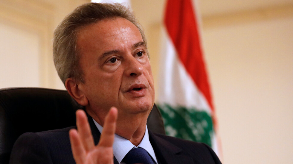 القضاء اللبناني يدعي على رياض سلامة