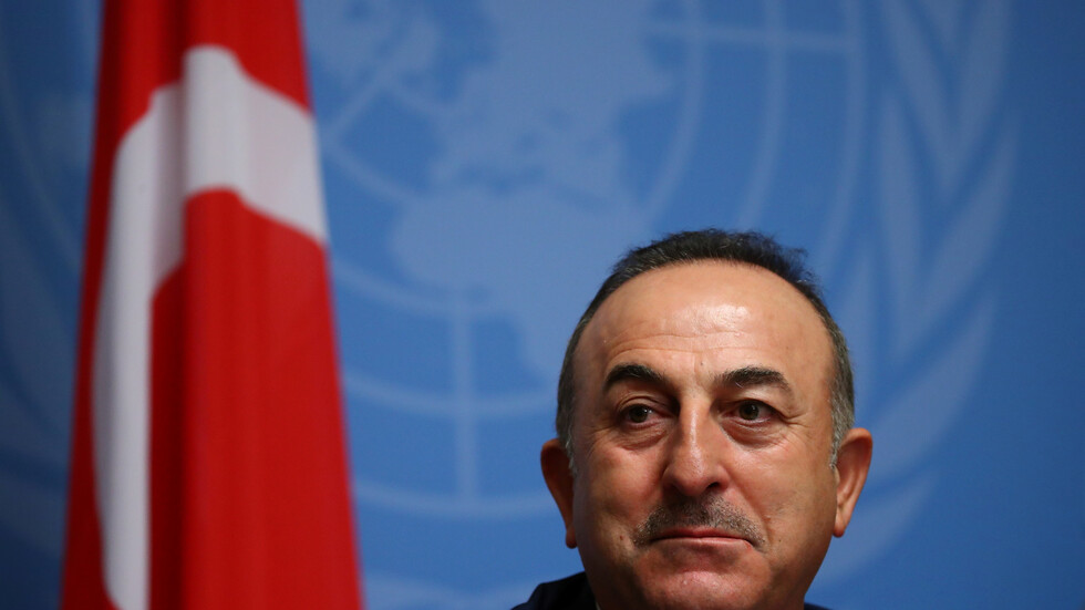 تشاووش أوغلو يلتقي ظريف في اسطنبول: نأمل بعودة إدارة بايدن إلى الاتفاق النووي