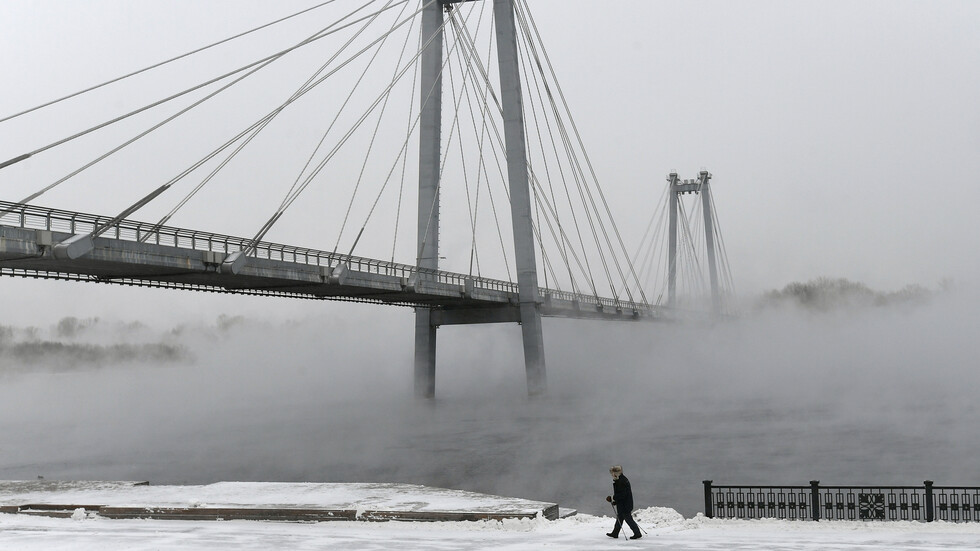 روسيا.. فرض نظام "السماء السوداء" في إحدى أكبر مدن سيبيريا