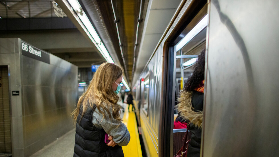 الولايات المتحدة.. ارتداء القناع داخل وسائل النقل العام إجباري بدءا من 1 فبراير