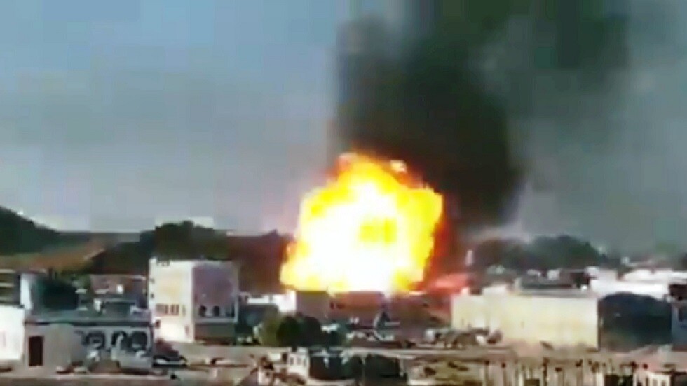 اليمن.. مقتل شخصين وإصابة 60 بانفجار خزاني غاز