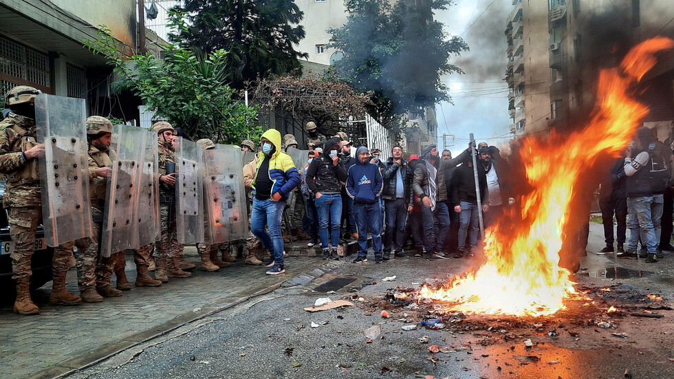 لبنان.. وقفات تضامنية في بيروت وصيدا مع محتجي طرابلس