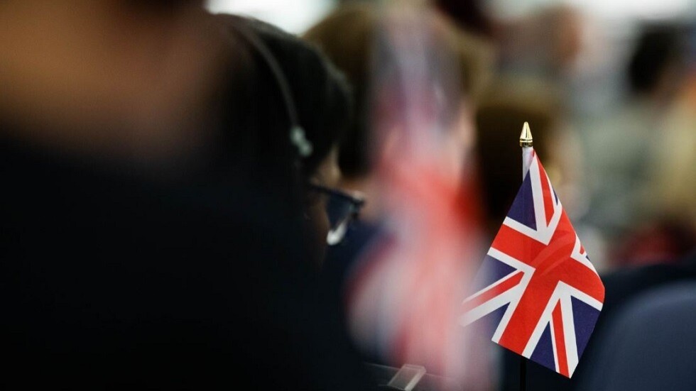 بريطانيا.. 587 وفاة و21088 إصابة جديدة بكوفيد-19