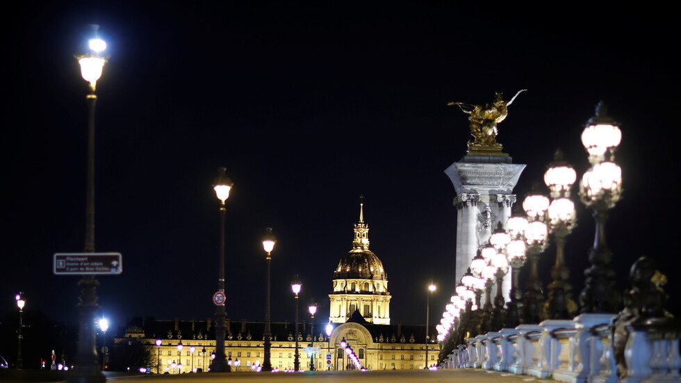 فرنسا..عدد المصابين بكورونا بالمستشفيات يقترب من أعلى مستوى منذ 9 أسابيع