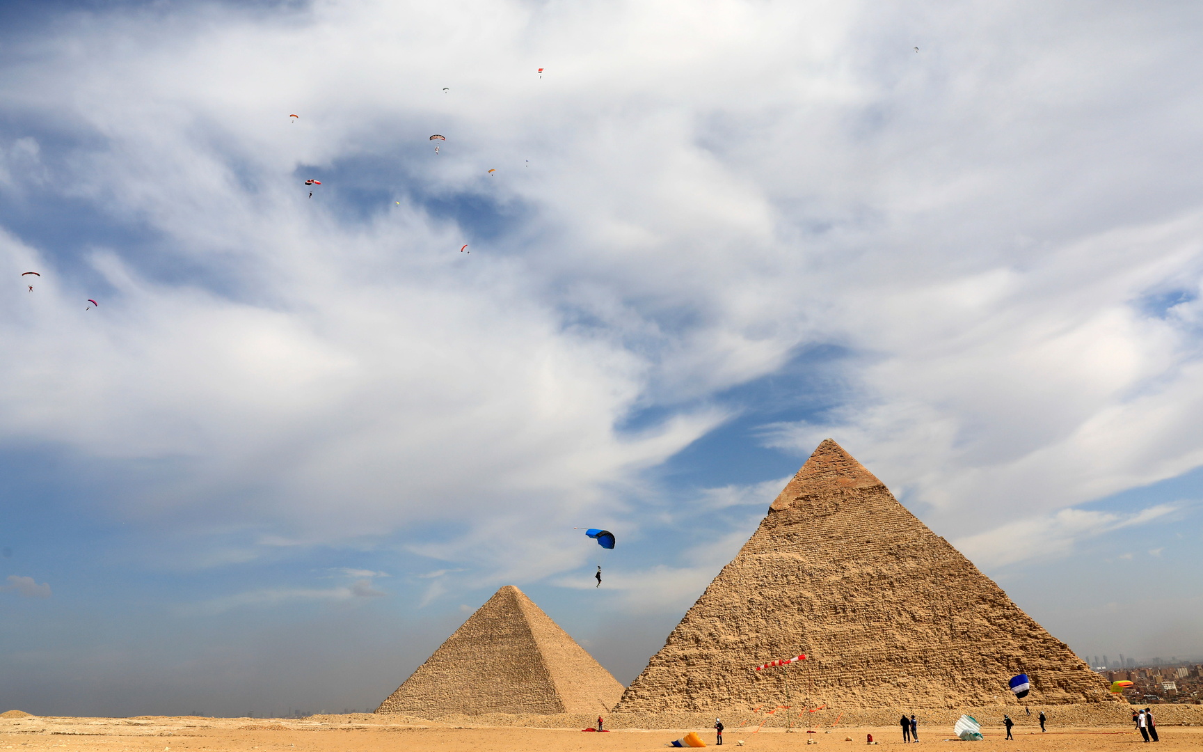 مصر تخفض أسعار الطيران الداخلي تحفيزا للسياحة