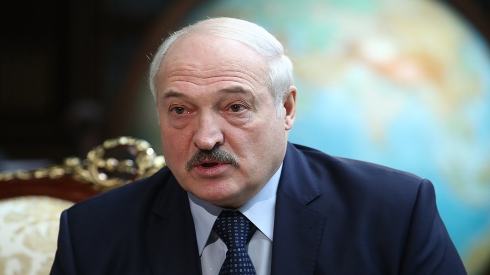 رئيس بيلاروس: كورونا عقاب من الله