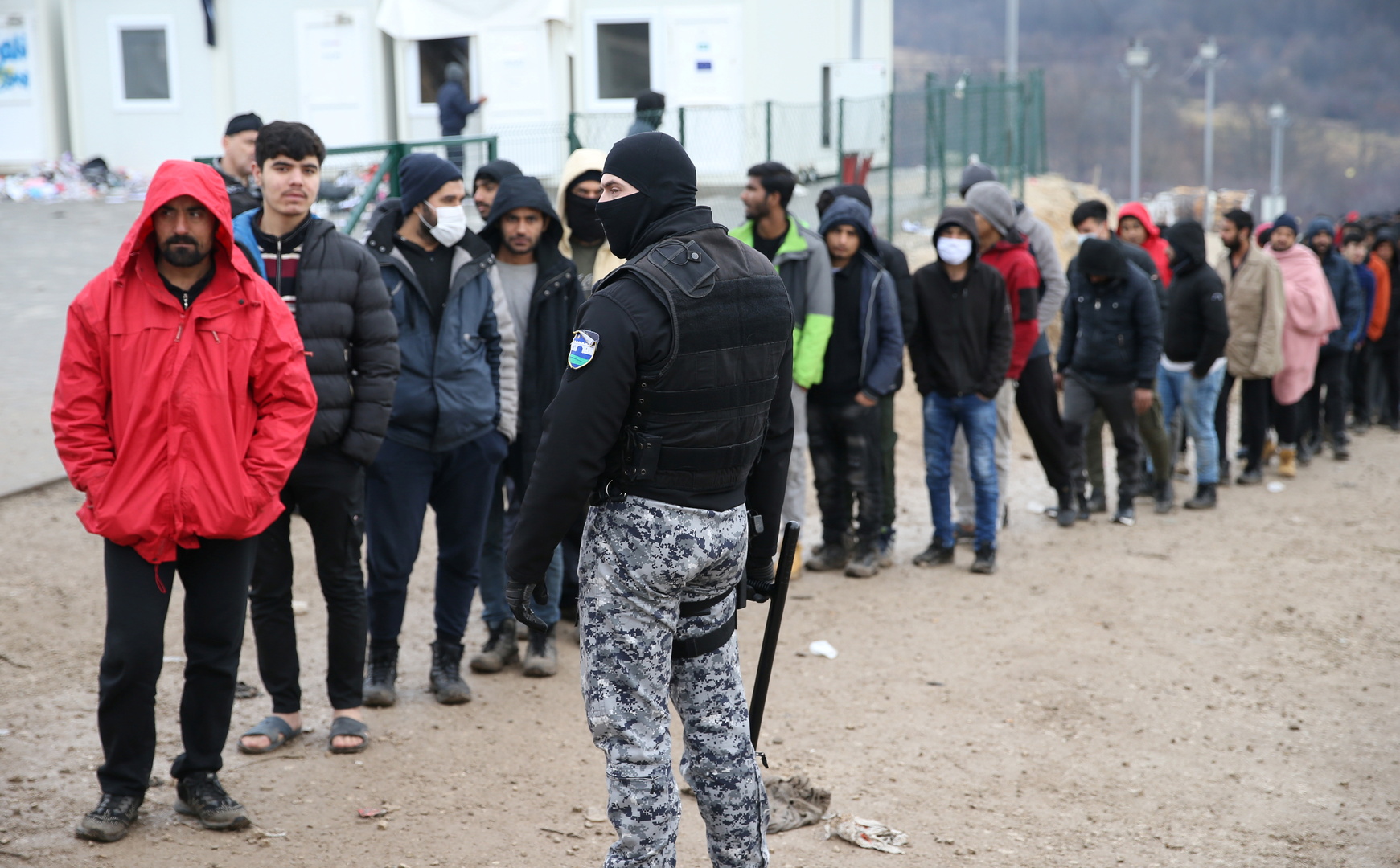 البوسنة.. مئات المهاجرين بلا مأوى في زمهرير الشتاء