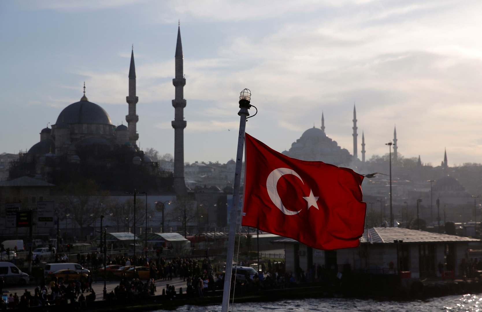 تركيا تعلن القبض على مسؤولين من 