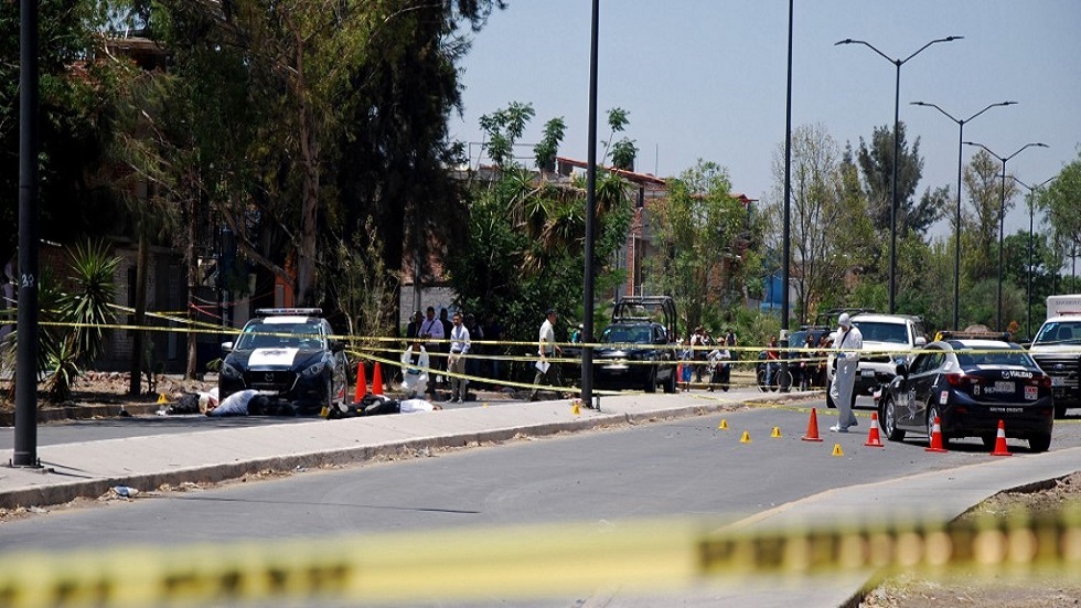 المكسيك.. مقتل تسعة أشخاص بالرصاص في هجوم على جنازة (فيديو + صور)