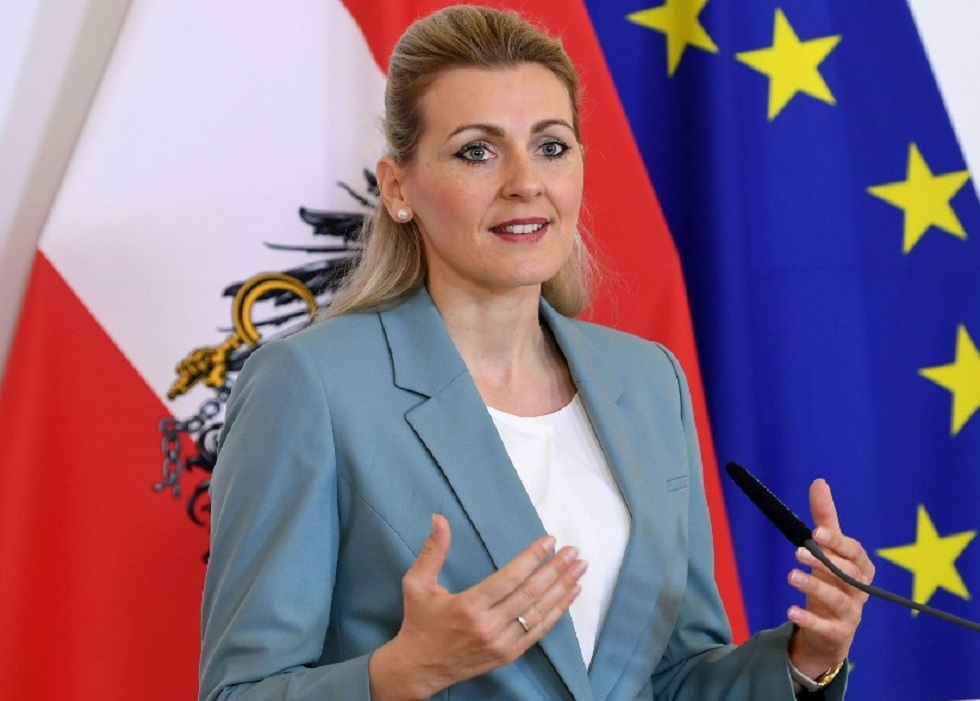 النمسا.. استقالة وزيرة متهمة بسرقة أعمال أكاديمية