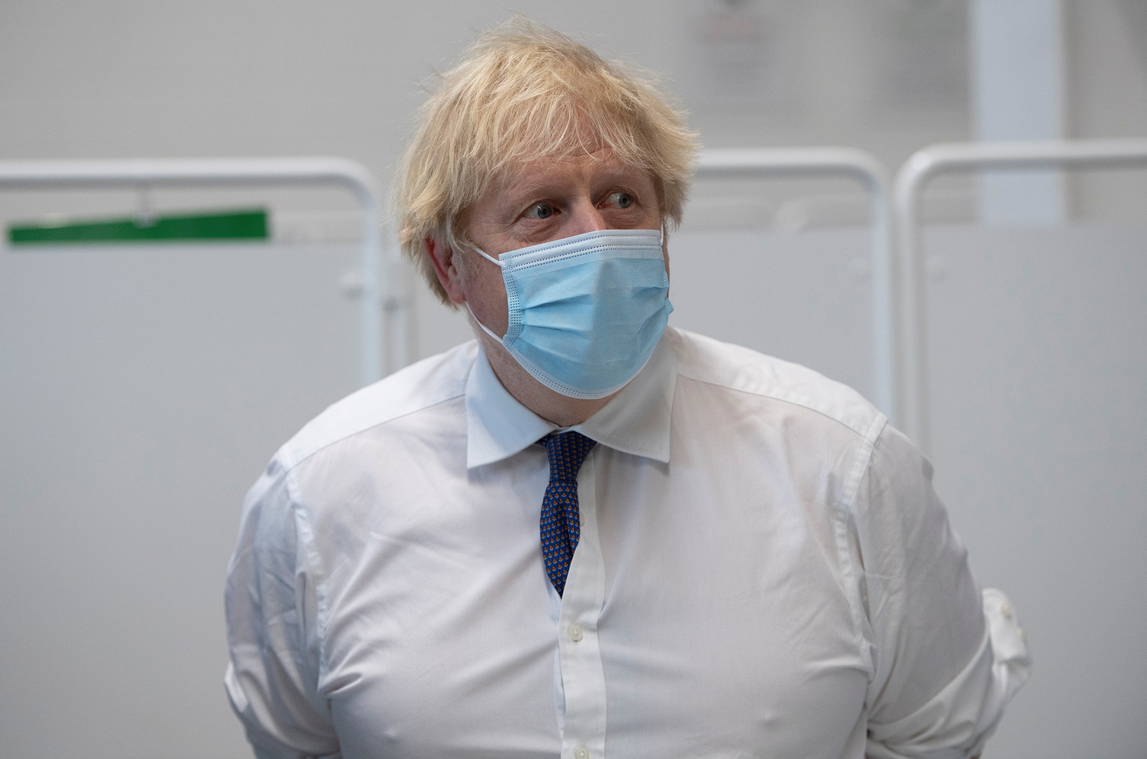 جونسون: بريطانيا تواجه لحظة عصيبة بسبب نقص الأكسجين في بعض المناطق