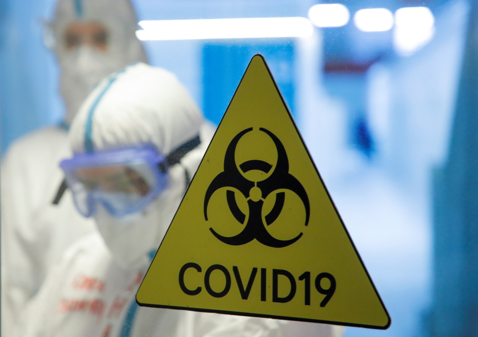 روسيا تعلن اكتشاف 1.5 ألف تحور لفيروس كورونا