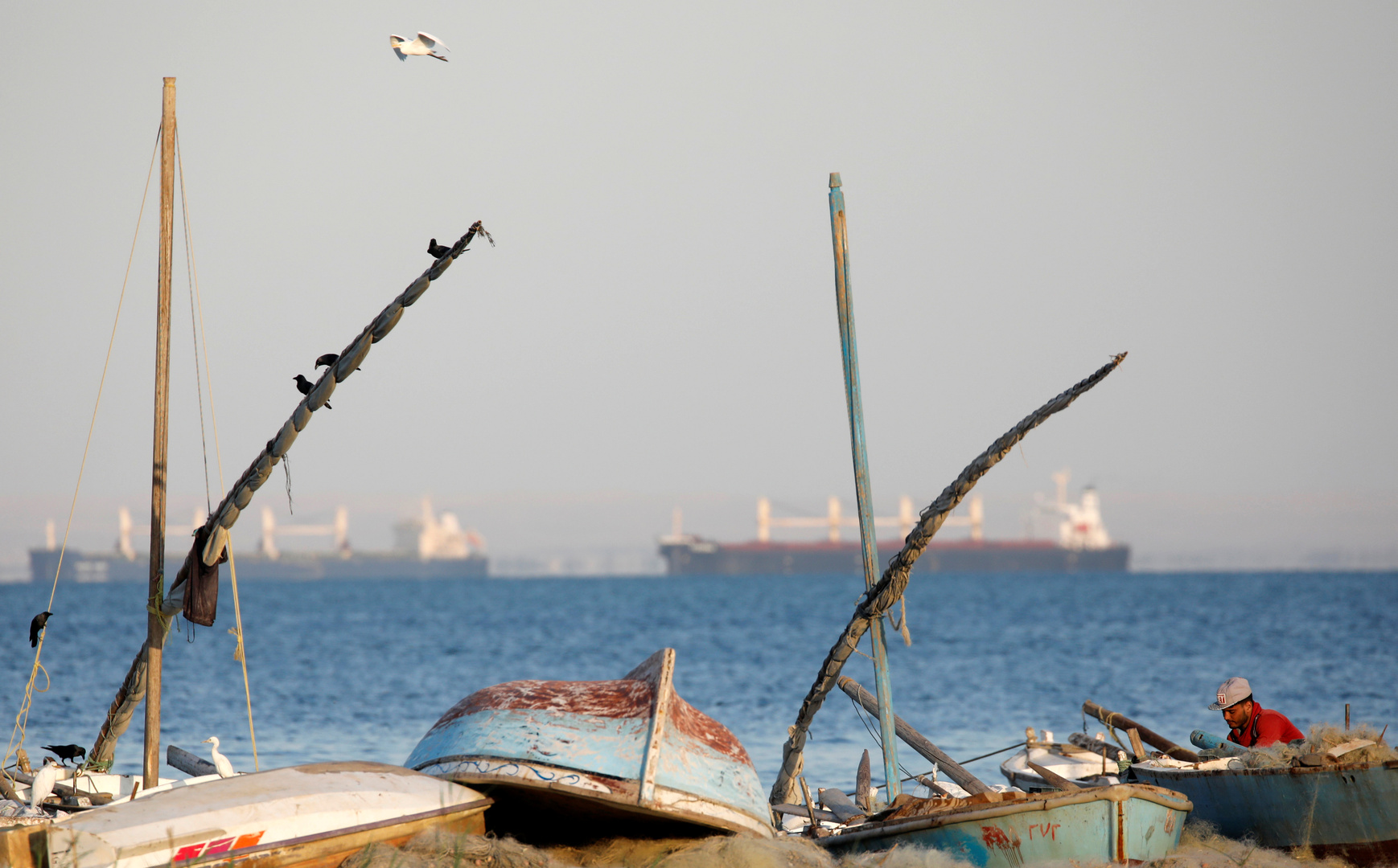 مصر تغلق ميناءين على المتوسط لسوء الأحوال الجوية
