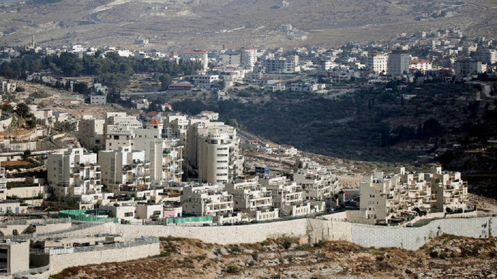 إسرائيل تقر بناء منازل جديدة للمستوطنين بالضفة قبل رحيل ترامب