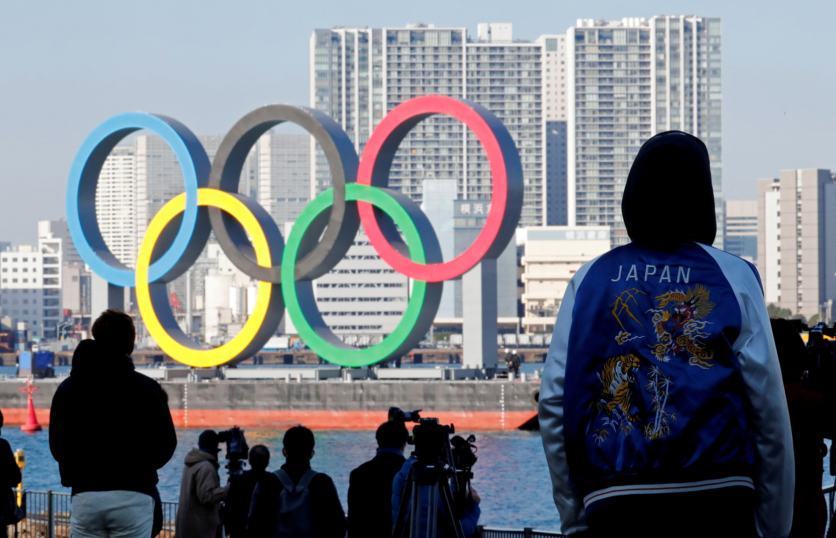 اليابان تؤكد التزامها بإقامة أولمبياد طوكيو وتنفي تقريرا إعلاميا عن إلغائه
