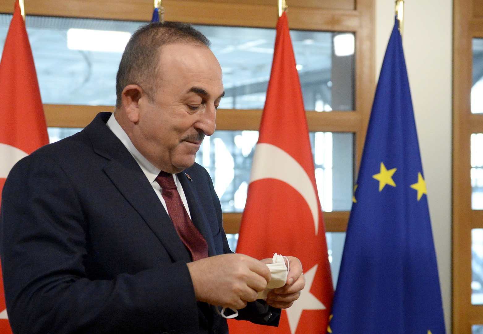 تشاووش أوغلو: يجب أن يتخلى البرلمان الأوروبي عن أحكامه المسبقة والتمييز تجاه تركيا