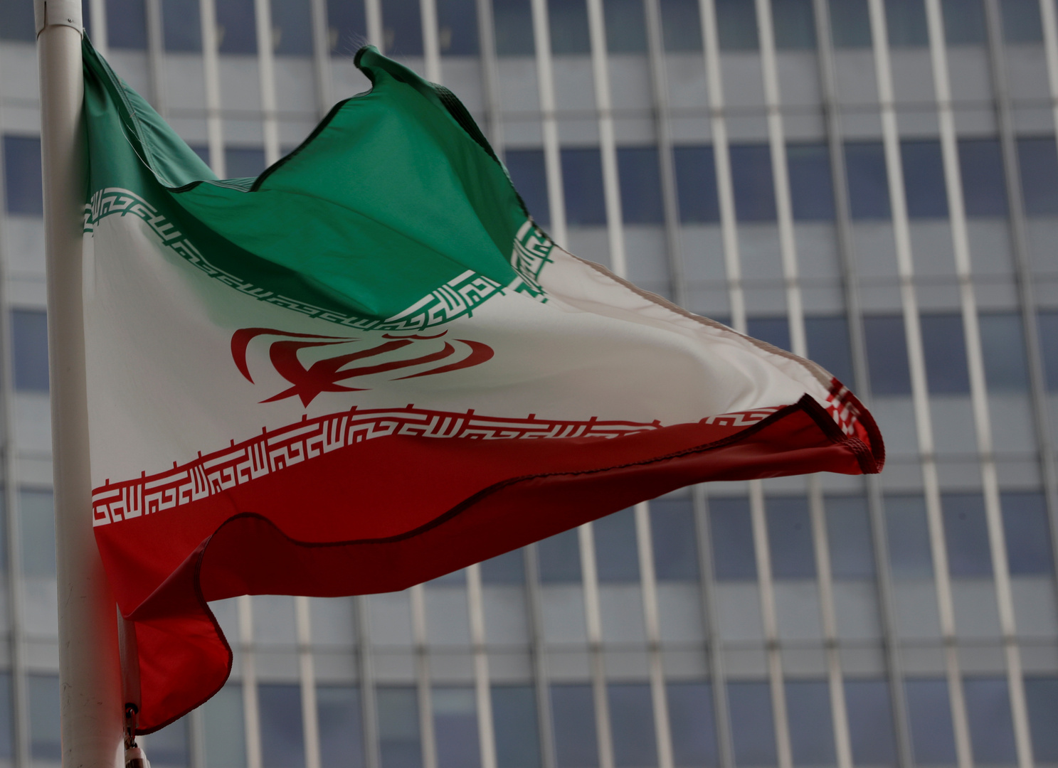 واشنطن تدعو لإطلاق سراح رجل أعمال إيراني أمريكي في طهران