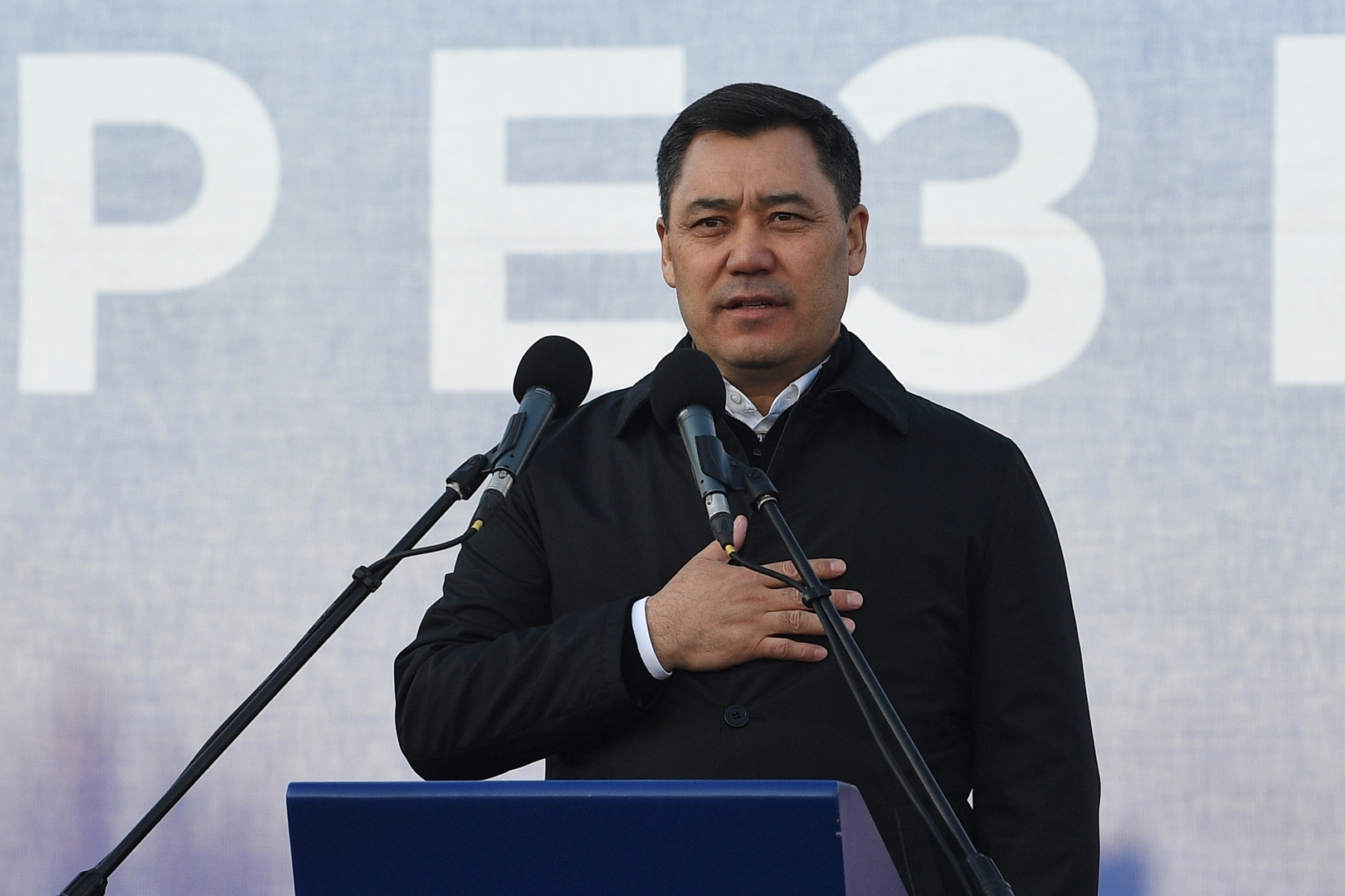 الرئيس القرغيزي الجديد يتولى مقاليد الحكم