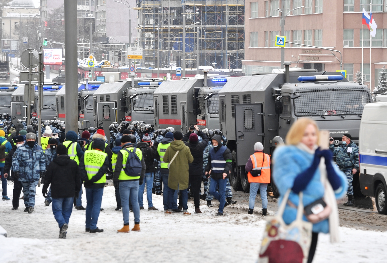 بالفيديو.. استفزازات من أنصار نافالني خلال مظاهرات في روسيا
