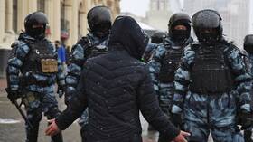 بالفيديو.. استفزازات من أنصار نافالني خلال مظاهرات في روسيا